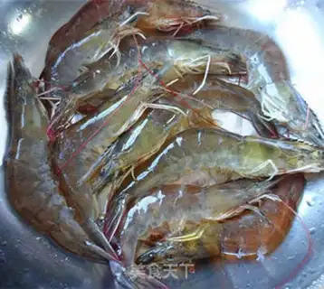 Make Cheese juice, live shrimp step 0