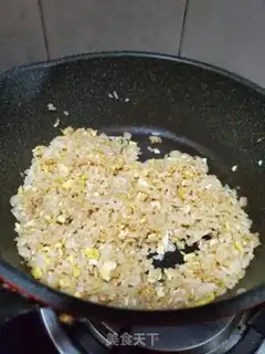 Make Eel egg fried rice step 6