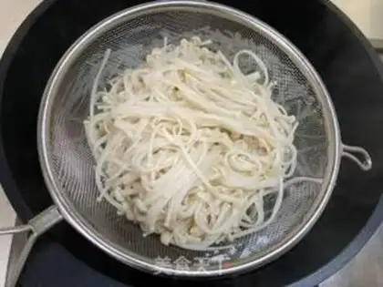 Make Frozen needle mushrooms step 4