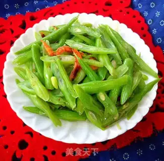Make Shrimp skin and bean horns step 4