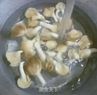 Make Soybeans and fungus broth step 3