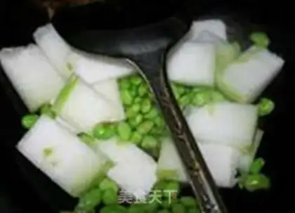 Make Soup for the soy shrimp step 5
