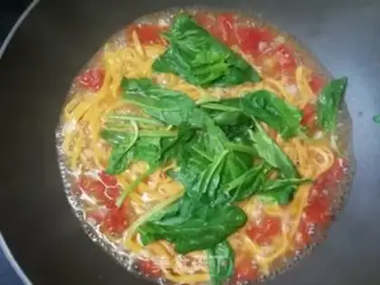 Make Spinach carrot noodles step 18
