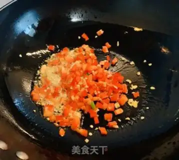 Make Pyramid chili onions step 1