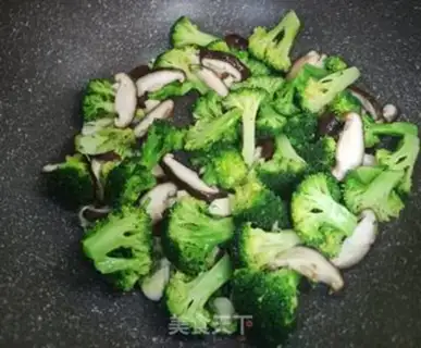 Make Eggs and mushrooms and broccoli step 8