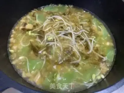 Make The gold soup and sour fish step 4