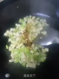 Make Celery fried abalone mushrooms step 4