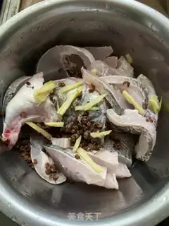 Make Garlic squid mustache step 1