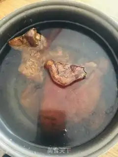 Make Vague ears step 1