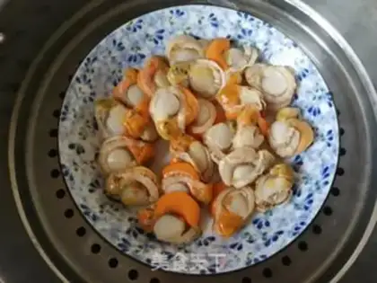 Make Cleaning up the scallops step 2