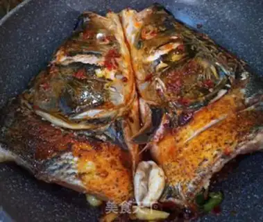 Make Bean petal fried fish tofu step 5