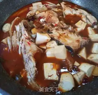 Make Bean petal fried fish tofu step 8