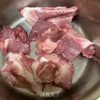 Make ♪ Sandworm truffle bone soup ♪ step 0