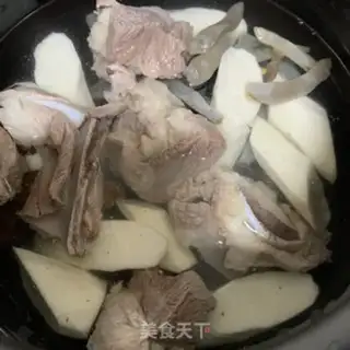 Make ♪ Sandworm truffle bone soup ♪ step 4