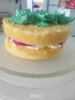 Make Pony flower embroidery cake step 22