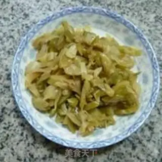 Make Eggflowers for rice congee step 1