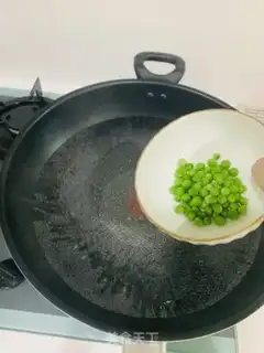 Make Black rice shrimp egg fried rice step 0