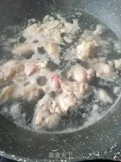 Make Roasted potatoes, chicken legs step 1