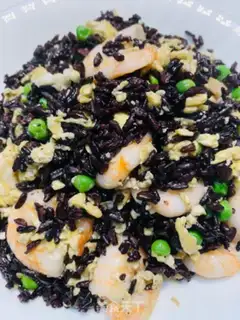 Make Black rice shrimp egg fried rice step 9