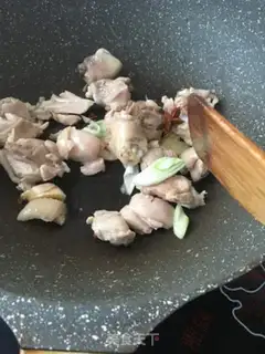 Make Roasted potatoes, chicken legs step 6