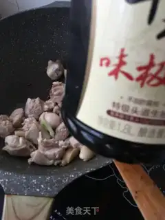 Make Roasted potatoes, chicken legs step 7