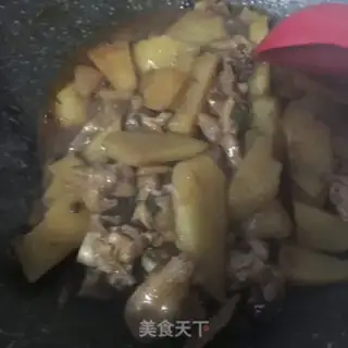 Make Roasted potatoes, chicken legs step 13