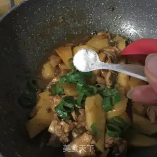 Make Roasted potatoes, chicken legs step 15