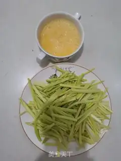 Make Garlic fried eggs step 0
