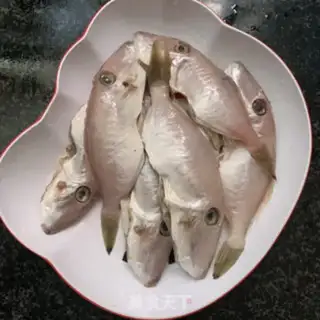 Make Tomato skinfish step 0