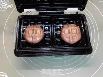 Make Cheeky-legged cheese and waffles step 12