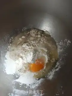 Make Sausage flower bread step 0
