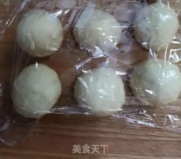 Make Sausage flower bread step 4