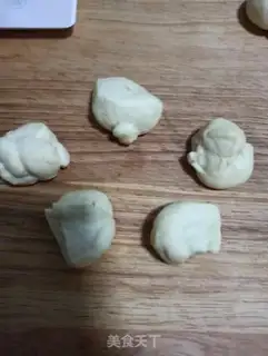 Make Sausage flower bread step 5