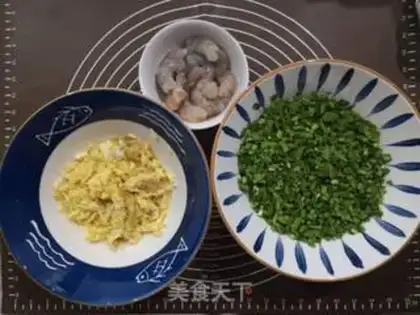 Make Cream eggs and shrimp dumplings step 1