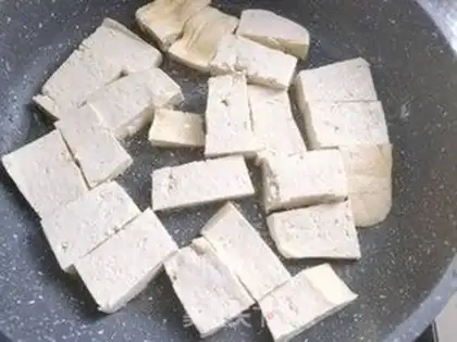 Make Sour sweet tomato tofu step 0