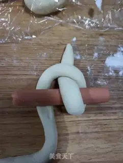 Make Sausage rabbit step 4