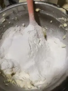 Make Cream cookies step 3
