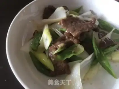 Make Chili onion fried beef step 7