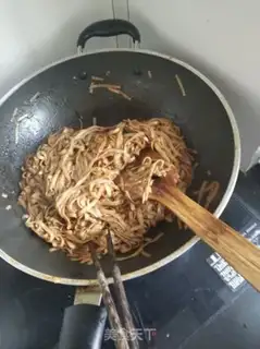 Make Onion noodles step 8