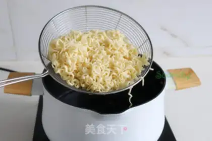 Make Beef sauce noodles step 4