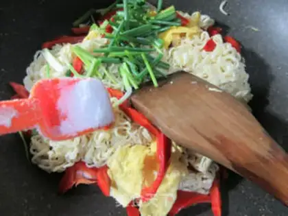 Make Pork egg pepper step 6