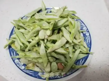 Make Garlic bean horns step 0