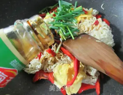 Make Pork egg pepper step 8
