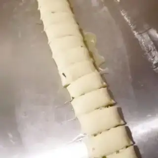 Make Onion roll step 6
