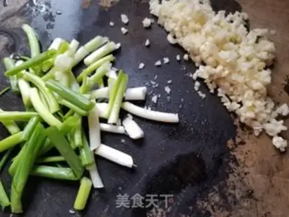 Make Ridiculous garlic steaks step 0