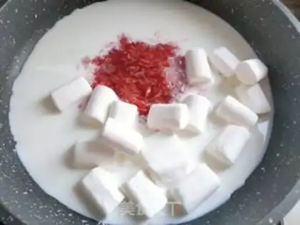 Make Strawberry pudding ice cream step 0