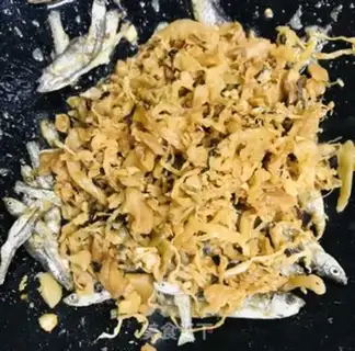 Make Fish-dry, fried head step 4