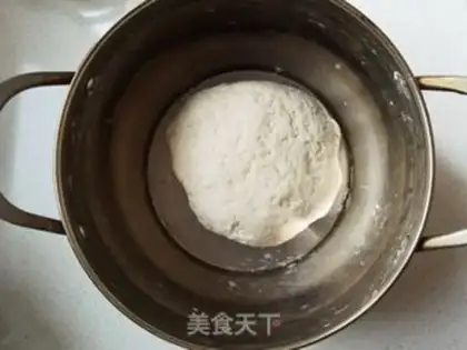 Make Bean-fruit buns step 2