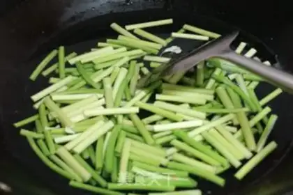 Make Garlic fried meat step 0