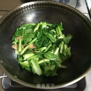 Make Scrambled mushrooms step 1